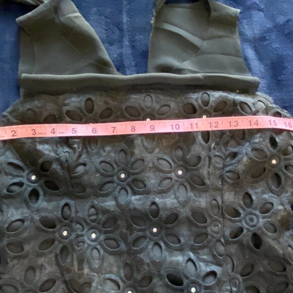 Sold!!!LILLY PULITZER BLACK DAISY FULTON EYELET DRESS SZ 2 - Picture 13 of 16